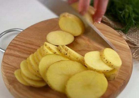 Картошка с беконом в фольге в духовке: интересные и оригинальные рецепты Картошка с беконом в духовке без фольги